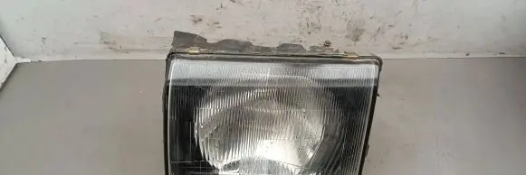 Mitsubishi Pajero Headlight/headlamp 11037747