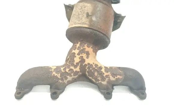 Volkswagen Caddy Exhaust manifold 038253033 038253031H