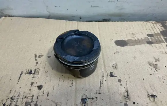 BMW 3 E92 E93 Piston 7577581