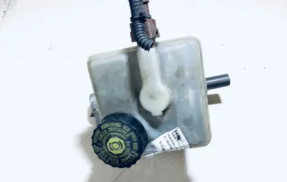Volvo V70 Master brake cylinder 8643006
