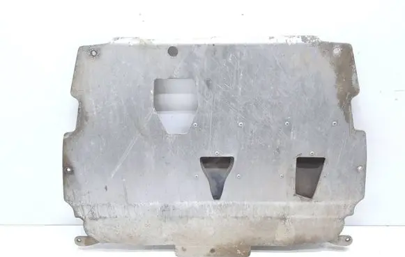 Volvo V70 Engine splash shield/under tray 