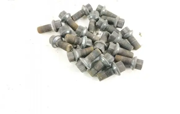 Mercedes-Benz C W205 Nuts/bolts 