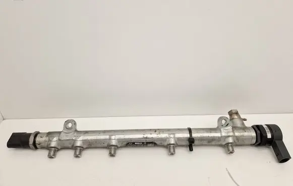 Mercedes-Benz Vito Viano W639 Fuel main line pipe 0445214038 A6110700395