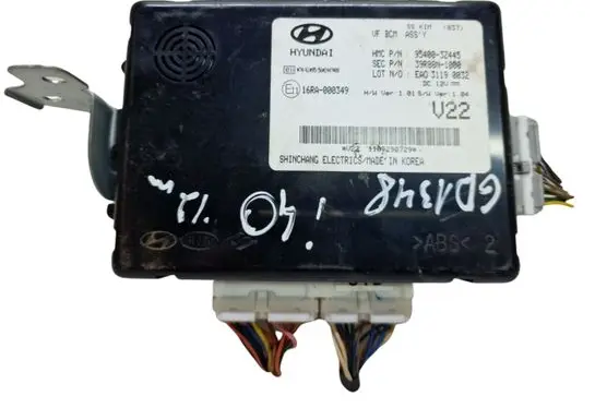 Hyundai i40 Other control units/modules 954003Z445 39R88N1000 16RA000349