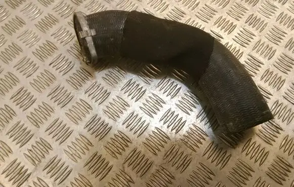 Volvo XC60 Intercooler hose/pipe 31338545