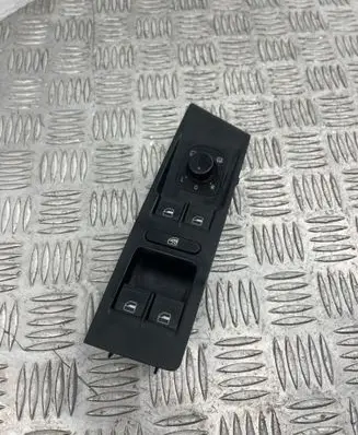 Volkswagen PASSAT B7 Electric window control switch 3AB857857A