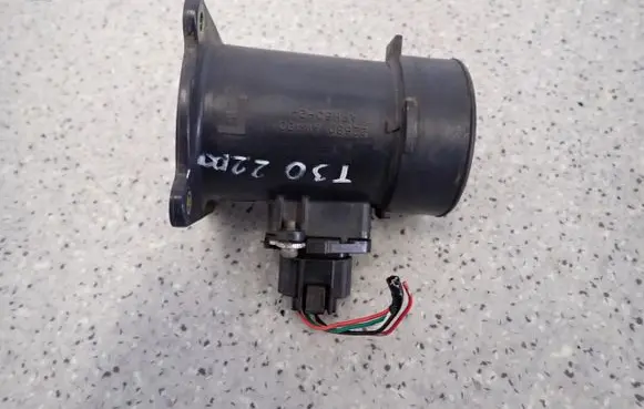 Nissan X-Trail T30 Mass air flow meter 22680AW400