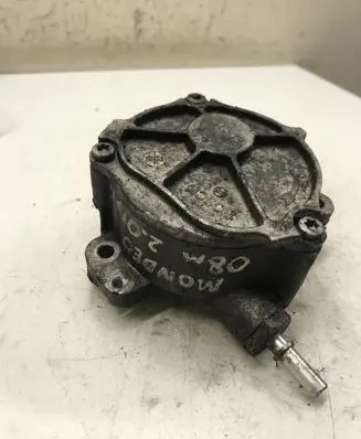 Ford Mondeo MK IV Vacuum pump D1651C1
