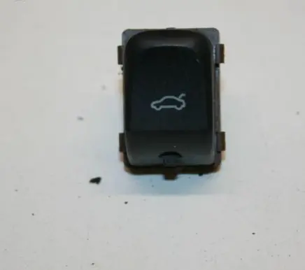 Volvo V70 Tailgate/trunk/boot open switch 