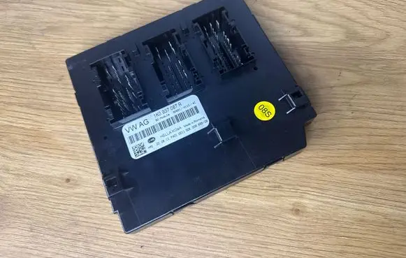 Skoda Octavia Mk2 (1Z) Comfort/convenience module 1K0937087R