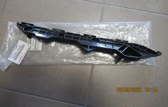 Toyota Corolla E140 E150 Rear bumper mounting bracket 5215512320