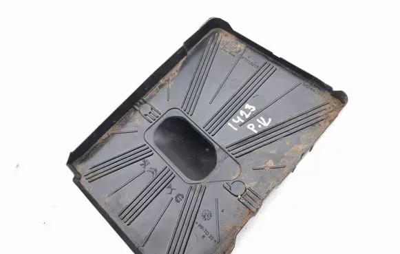 Peugeot 3008 III Battery tray 9824456480