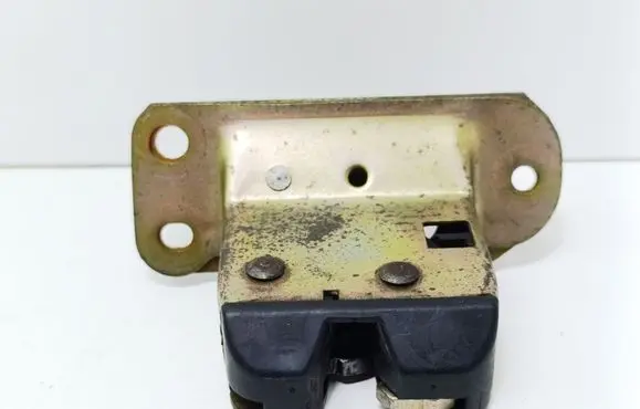 Volvo S40, V40 Tailgate/trunk/boot lock/catch/latch