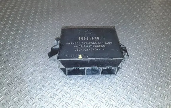 Lancia Thesis Parking PDC control unit/module 60681978 050702S 601745C569