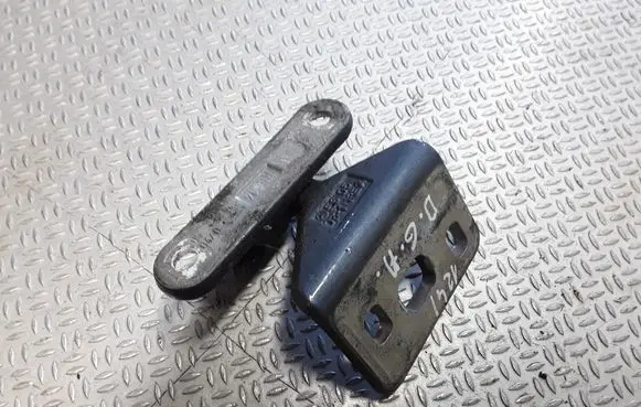 Mercedes-Benz E W211 Rear door lower hinge