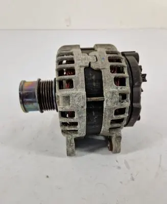 Volkswagen PASSAT B8 Generator/alternator 04C903023L