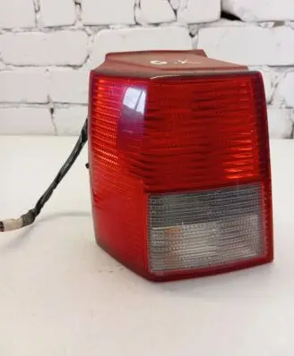 Mitsubishi Endeavor Rear/tail lights 2XL949200