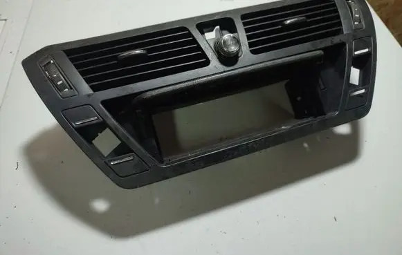 Citroen C4 I Picasso Dash center air vent grill 303781