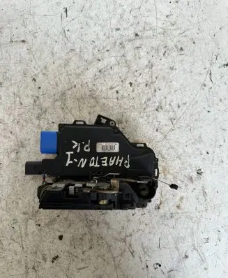 Volkswagen Phaeton Front door lock 3D1837015A E840298009