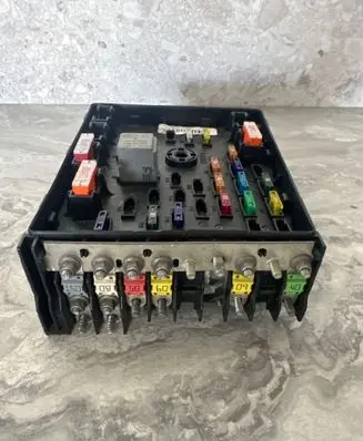 Volkswagen PASSAT B7 Fuse module 3C0937125 63592777