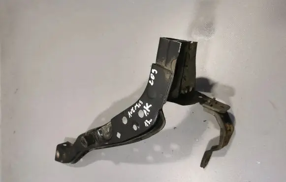 Toyota Avensis T270 Headlight/headlamp mounting bracket