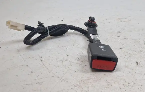 Hyundai i40 Front seatbelt buckle 888303Z000RY H12240191