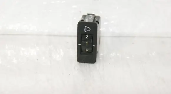 BMW 5 E39 Headlight level height control switch 61318360460