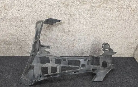 Front bumper mounting bracket