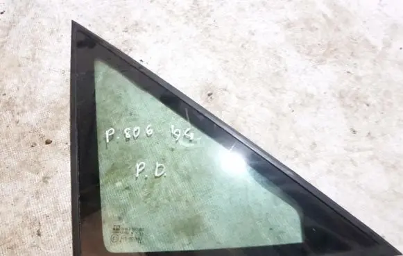 Peugeot 806 Front triangle window/glass 