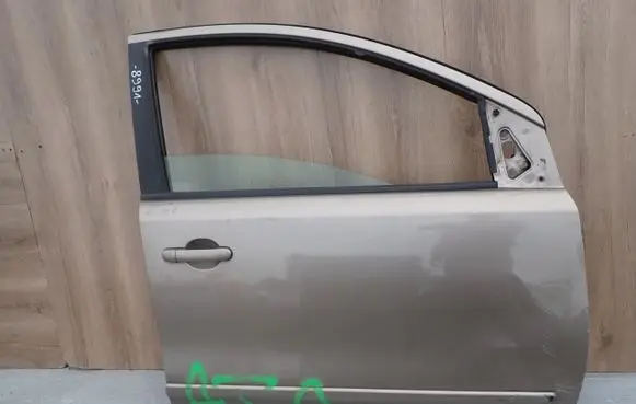 Nissan Note (E11) Rear door