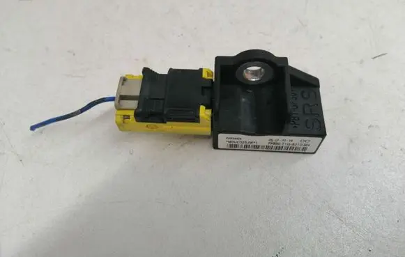 Honda CR-V Airbag deployment crash/impact sensor 5WK44626 77930T1GA010M4