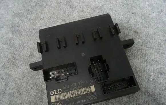 Audi A8 S8 D3 4E Comfort/convenience module 4E0907279L