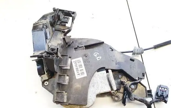 Volvo S40 Rear door lock 30699112 985917-102