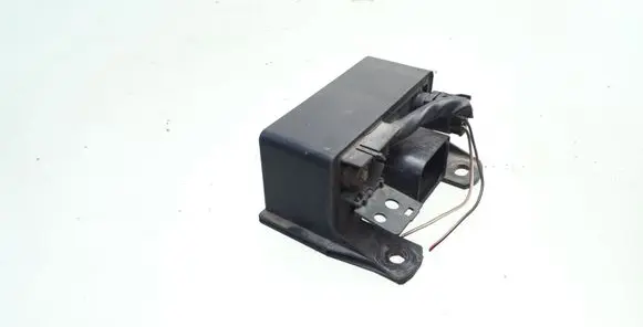 Mercedes-Benz C W203 Glow plug pre-heat relay