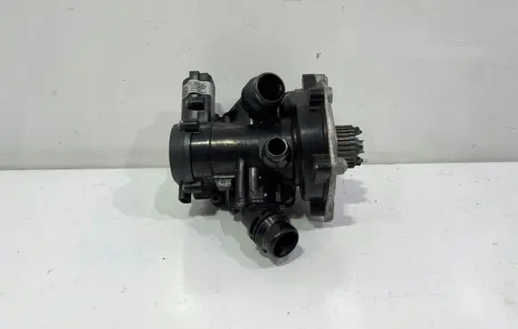 Audi A5 Thermostat/thermostat housing 06L121111L