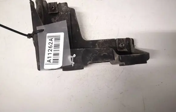 Volkswagen Jetta V Rear bumper mounting bracket 1K5807394A