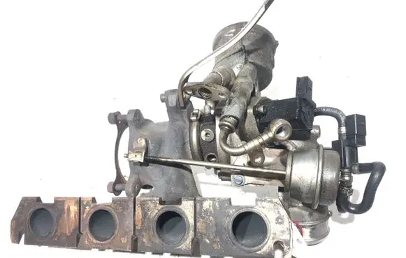 Audi A5 8T 8F Turbo 06H145701K 7100197