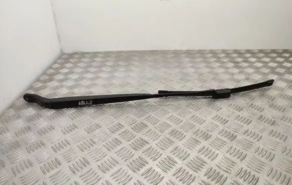 Peugeot 208 Front wiper blade arm 9822931880