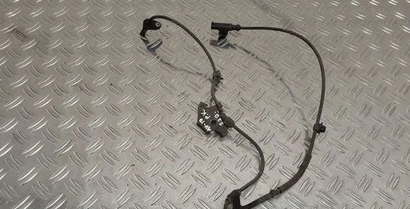 Toyota Avensis T270 ABS brake wheel speed sensor 8954302061
