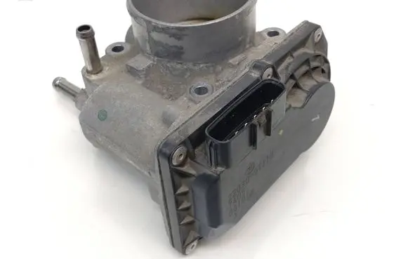 Toyota Auris E180 Throttle valve 220300T110