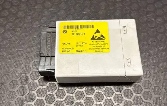 BMW 5 E60 E61 Central console control unit 9169521