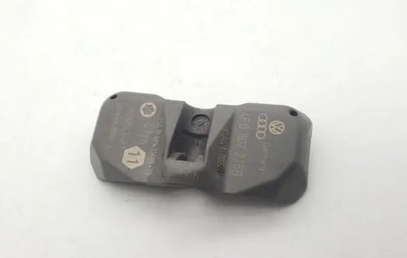 Audi Q7 4L Tire pressure sensor 4F0907275B