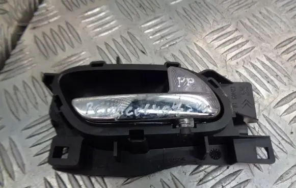 Peugeot 407 Rear door interior handle trim 
