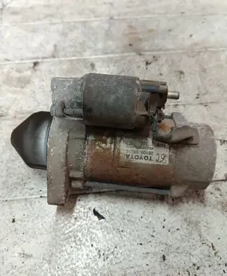 Toyota Avensis T250 Starter motor 28100
