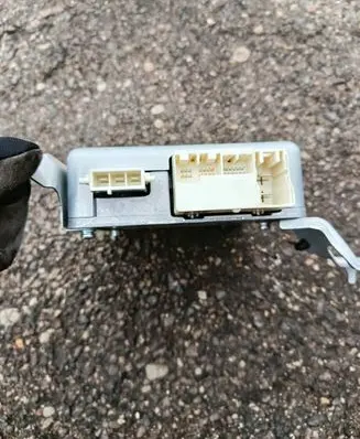 Toyota Avensis T270 Power steering control unit/module 8965005080 1129002502 6900001684