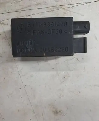 BMW 5 E39 AUC sensor 8391470