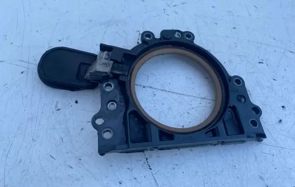 Volkswagen PASSAT B8 Crankshaft position sensor 04C103173H