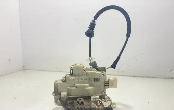 Volkswagen PASSAT B7 Rear door lock 3C4839016A