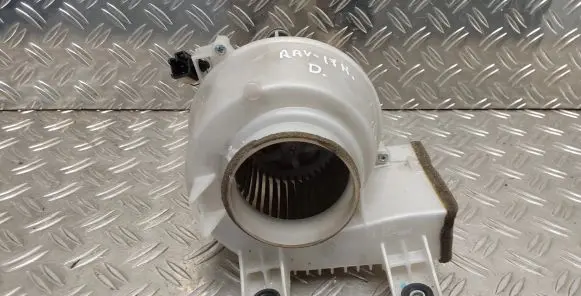Toyota RAV 4 (XA40) Hybrid/electric vehicle battery fan G923048070