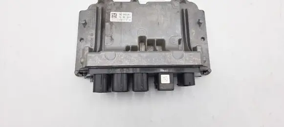 BMW 2 F22 F23 Engine control unit/module 8691836
